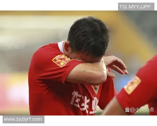 足球铁人球星的传奇人生与坚韧拼搏精神全面解析